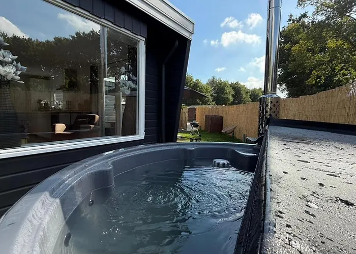 Lejlighed Veluwe Wellness With Private Hottub And Sauna - Family House With Fenced Garden - Veluwe Putten